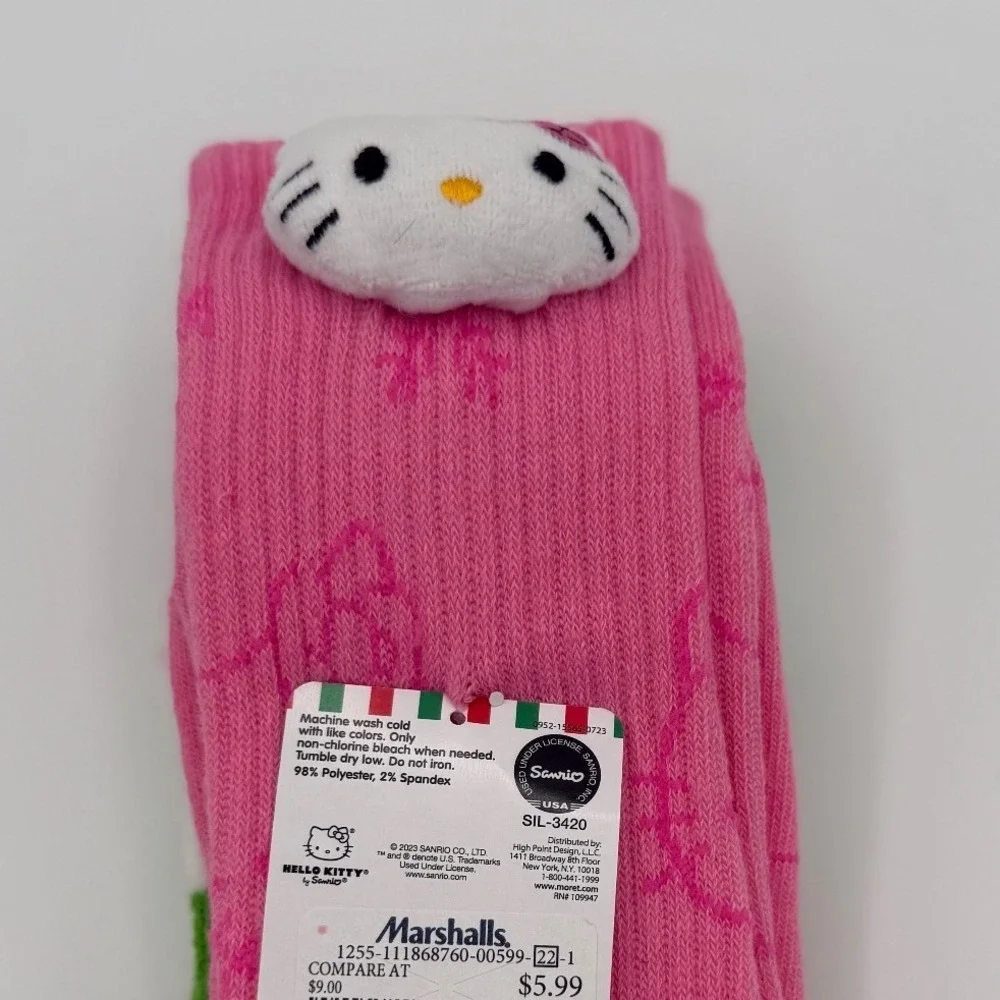 Hello Kitty Crew Socks Size 4-10 Pink Green Holiday Presents‎ Sanrio